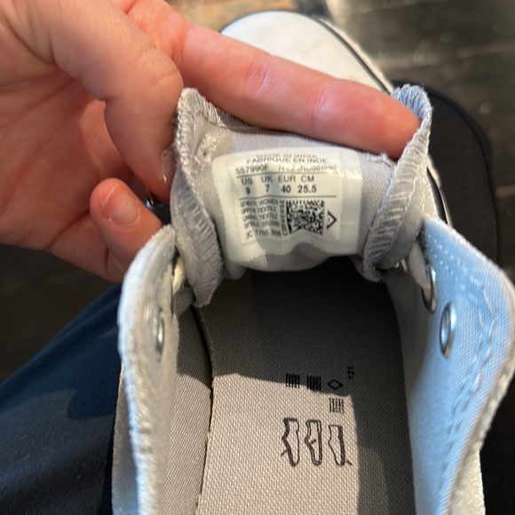 Light blue suede converse - Picture 3 of 4